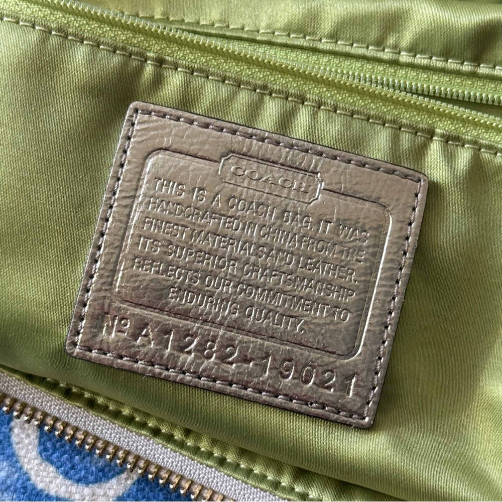 COACH 19021 POPPY LEGACY STRIPE GLAM TOTE Shoulder Bag - Picture 13 of 14